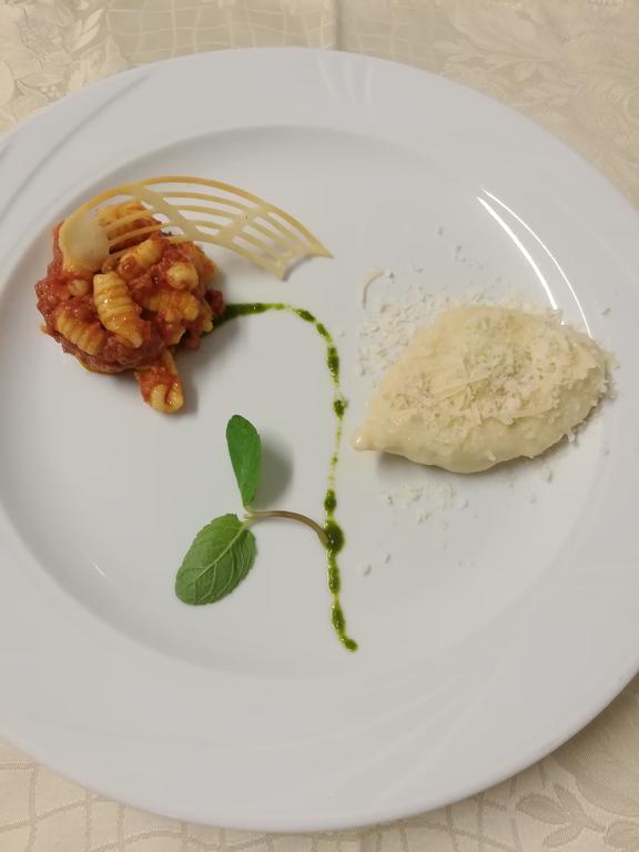 大法比亚纳酒店 Bossolasco 外观 照片